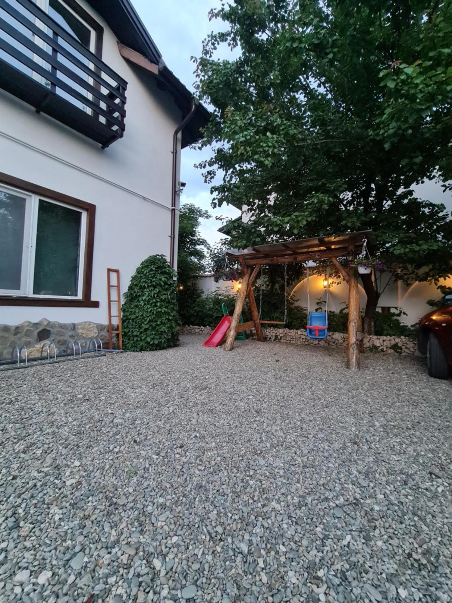 Casa Aryan Apartment Sanpetru Exterior photo